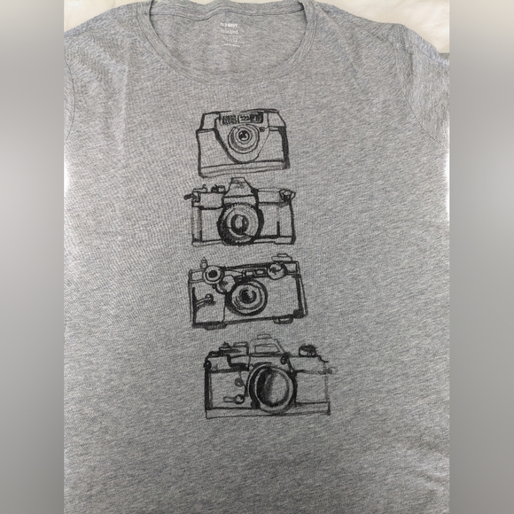 NWT Old Navy vintage camera print, short sleeve tee 2xl - Picture 3 of 10